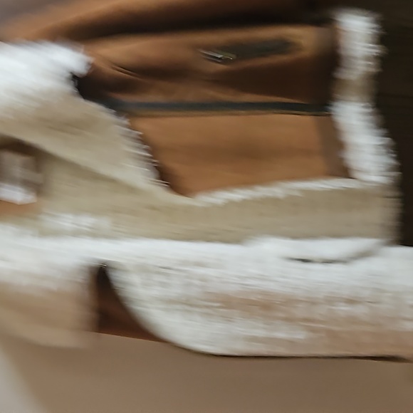 BRAND NEW SWADE JACKET SO WARM FOR THE WINTER - Picture 4 of 4